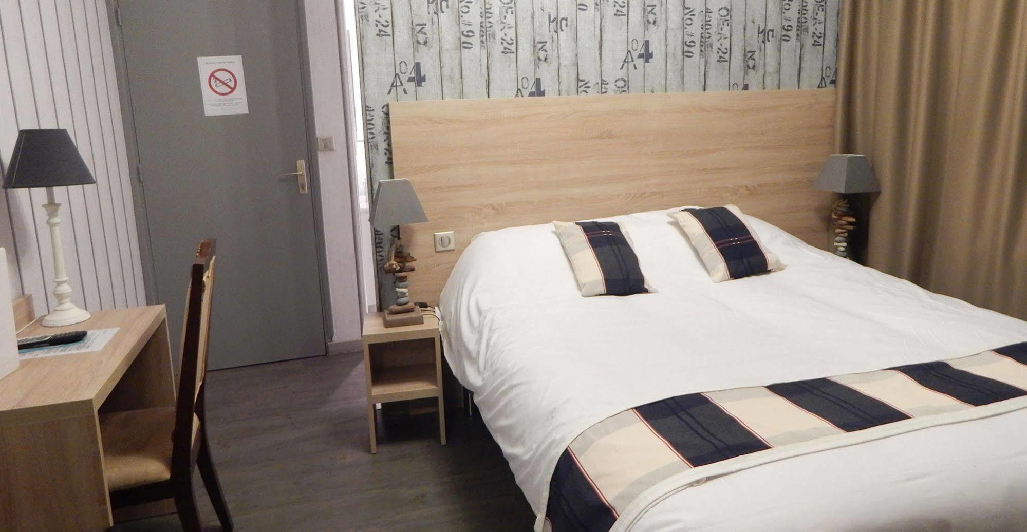 The Originals Boutique, Hotel Lakeside, Biscarrosse , Lac Parentis-en-Born Exteriör bild